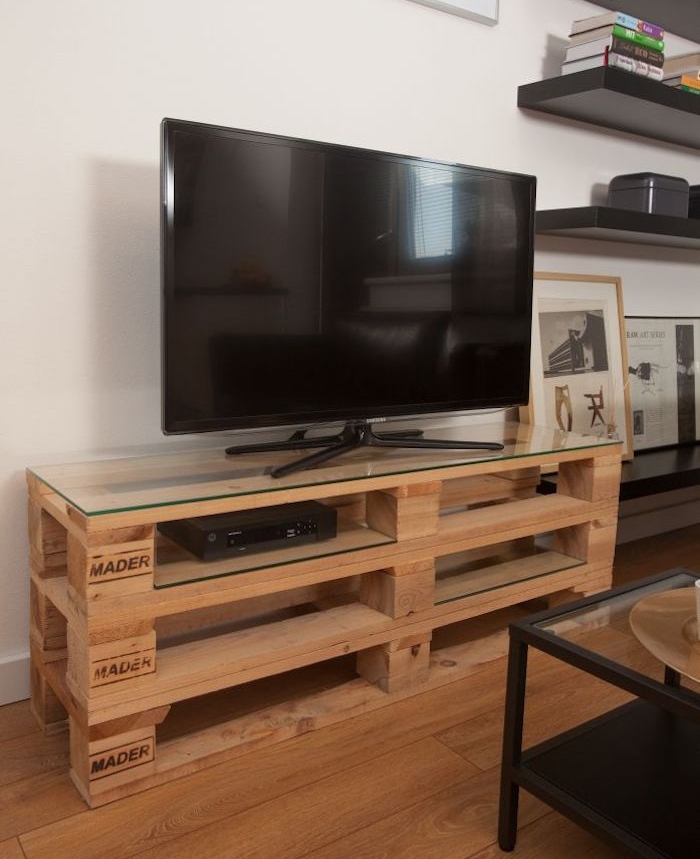 petit meuble en palette bois étroit pour tv