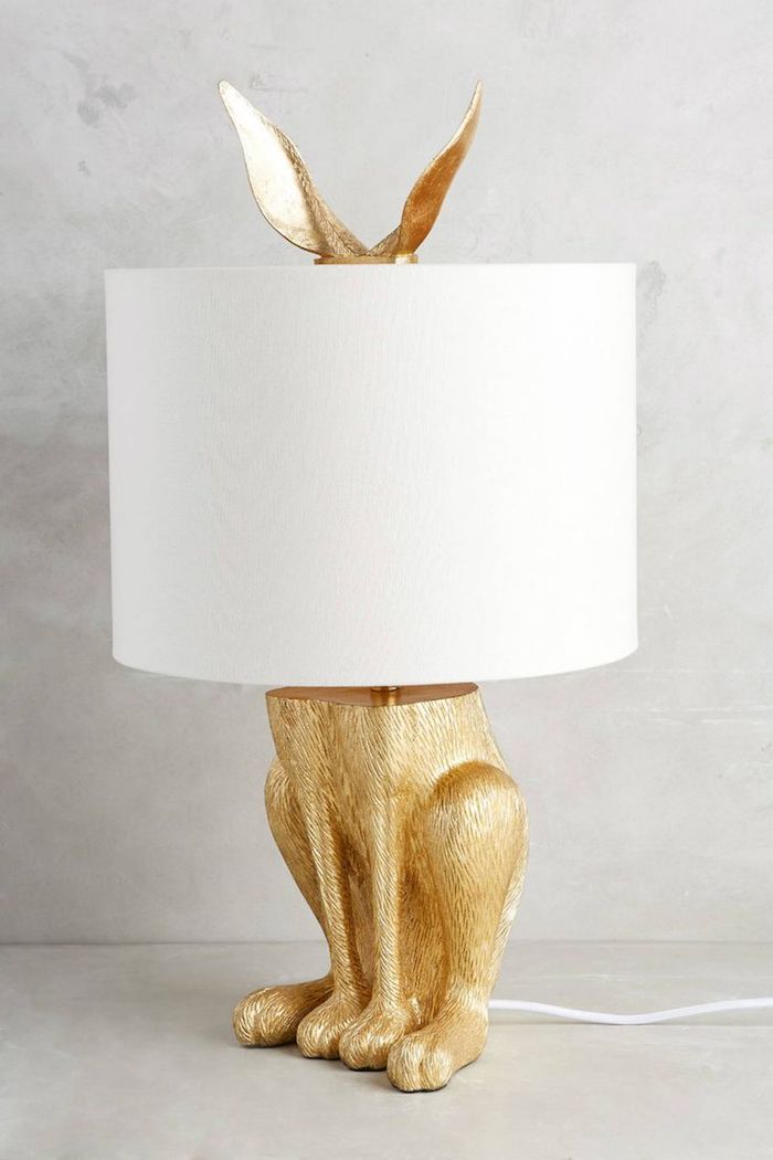 activité manuelle, figurine kangourou doré, lampe de chevet à design animal
