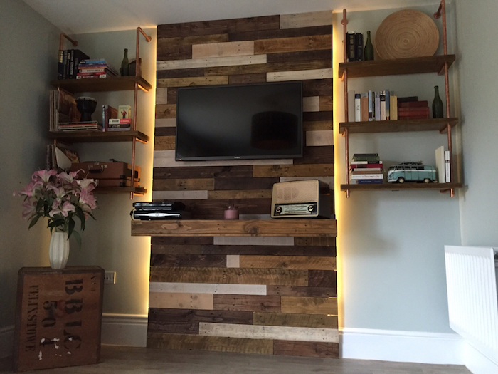 meuble palette bois et décoration support mural en planches de bois