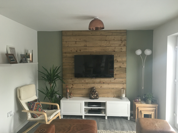 meuble tv en palette murale mur en bois pour support télé