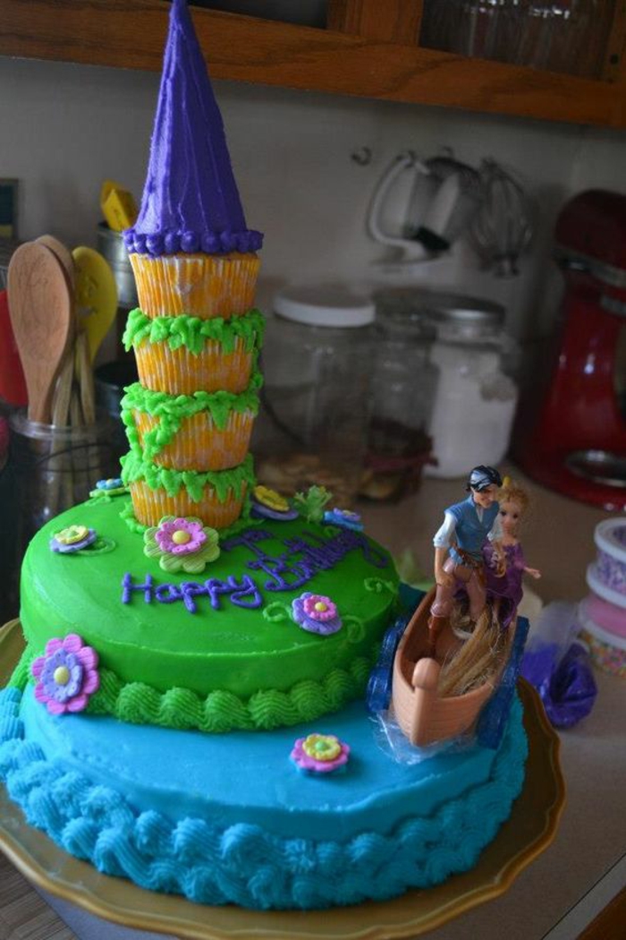 Chouette gâteau anniversaire princesse chateau de princesse idée raiponce 