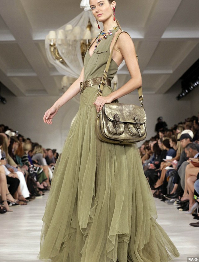 quel-vetement-saharienne-robes-sahariennes-pour-femme-longue-robe-vert Vetement saharienne jupe chemise robe saharienne beige mode robe vert militaire cool idée