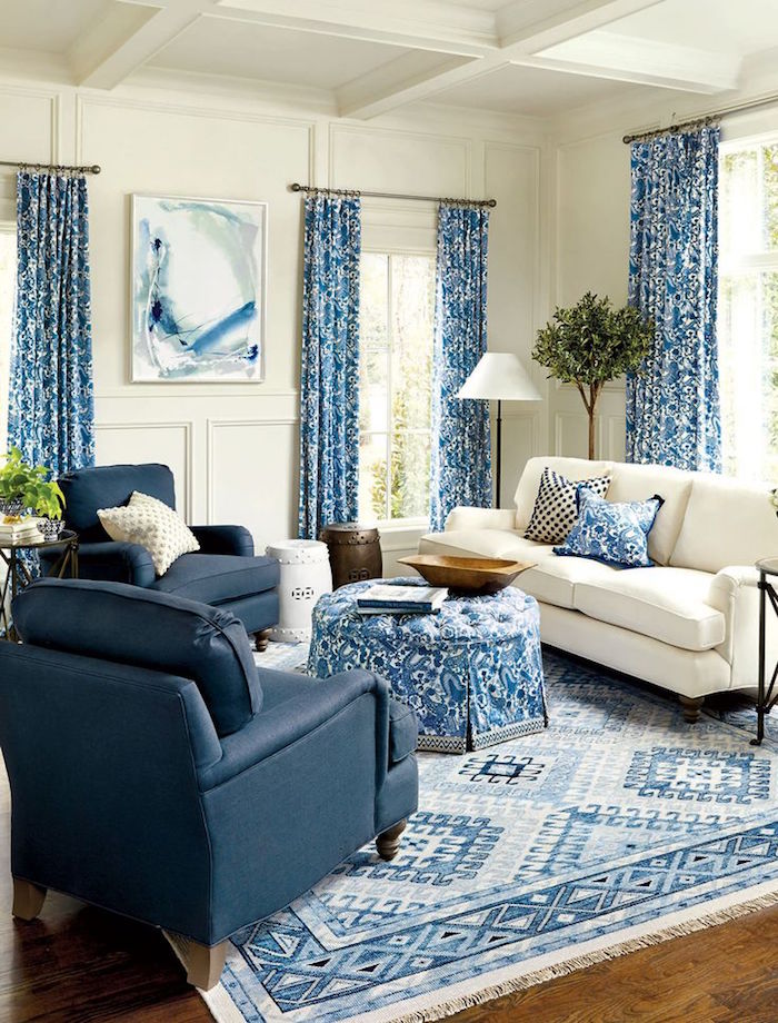 idee couleur pour peindre salon avec peinture couleur blanc lin et rideaux bleus deco bleu petrole