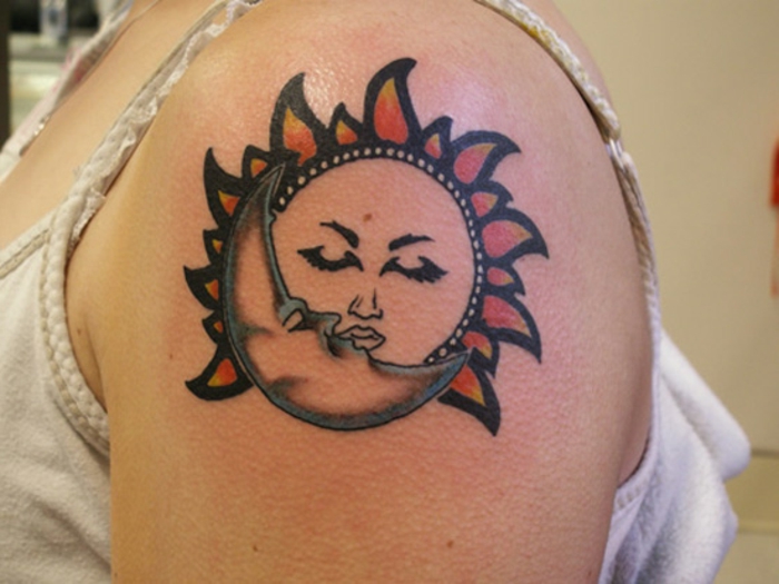 signification tatouage lune, tatouages bohémiens comprenant lune et soleil