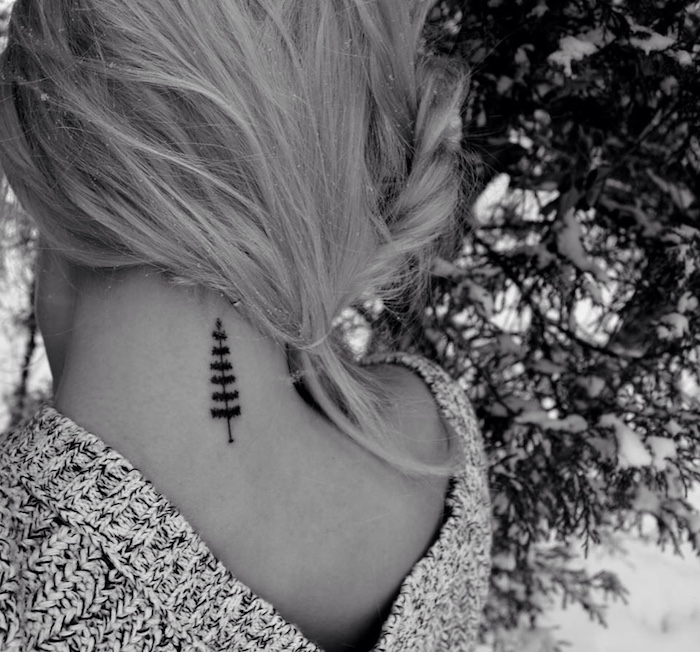 1001 + designs minimalistes d'un tatouage femme discret