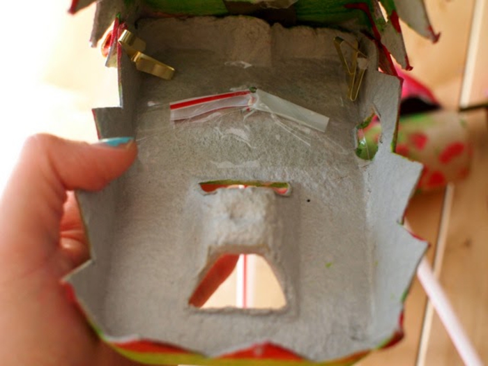un un bricolage a faire avec des boîtes d'oeufs et des rouleaux de papier toilette, comment réaliser un dragon chinois dansant