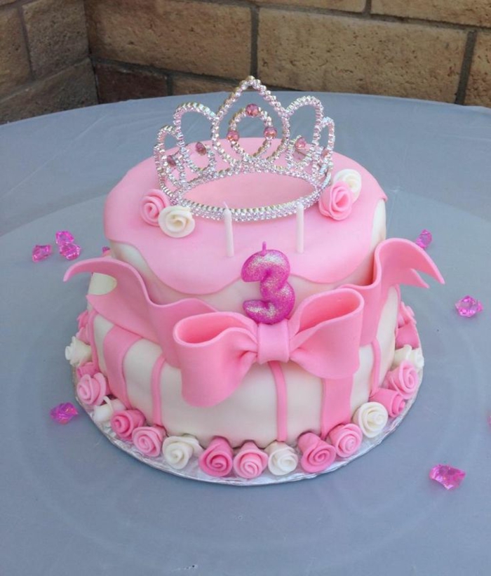 Recette gateau chateau fort gateau d anniversaire princesse couronne gateau rose et blanc