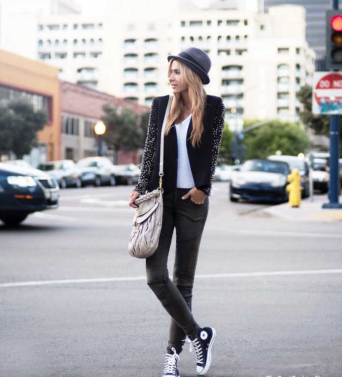 tenue hipster chic pour femme avec jean slim et blouson style