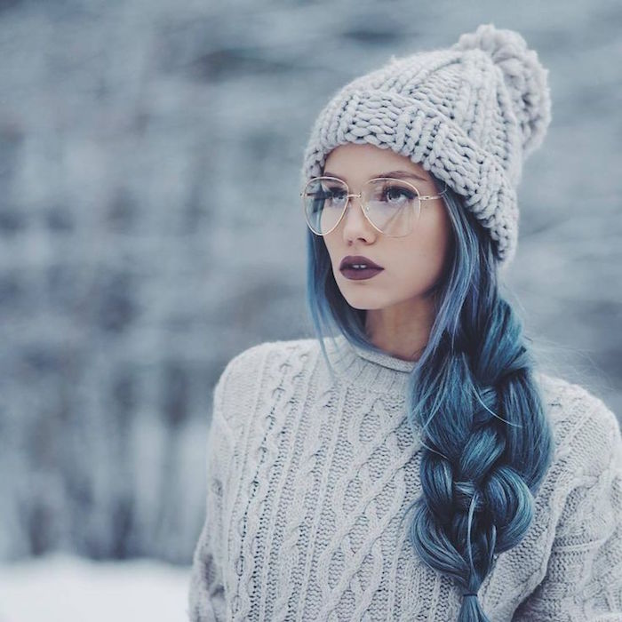 coiffure grunge femme coupe cheveux rock bleu decoloration