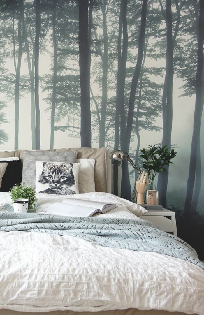 deco de chambre avec grand poster mural papier peint chambre adulte aux motifs arbres dans la foret