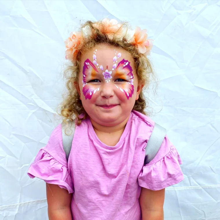 idee de maquillage halloween facile fille couronne de fleurs