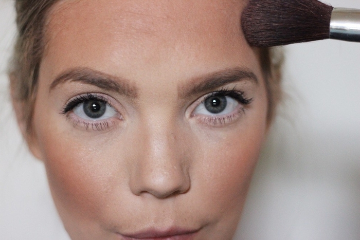 look impressionnant inspiré des filtres snapchat avec un maquillage halloween femme aux nuances bronzées