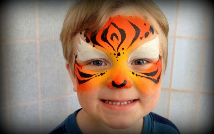 maquillage pour enfant, tête de tigre pour enfant, idées maquillage original