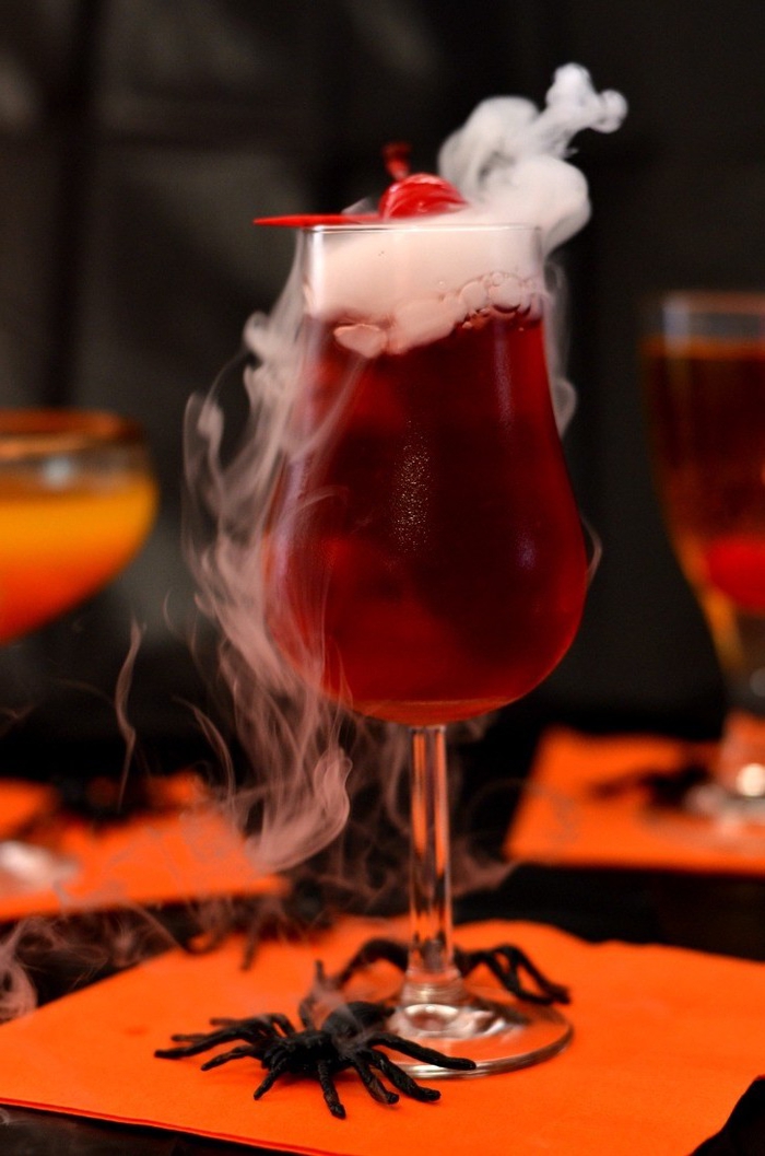recette de cocktail halloween bloody vampire avec jus de canneberge et vodka