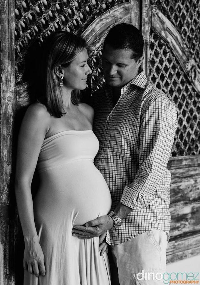 photographie femme enceinte et couple grossesse noir blanc