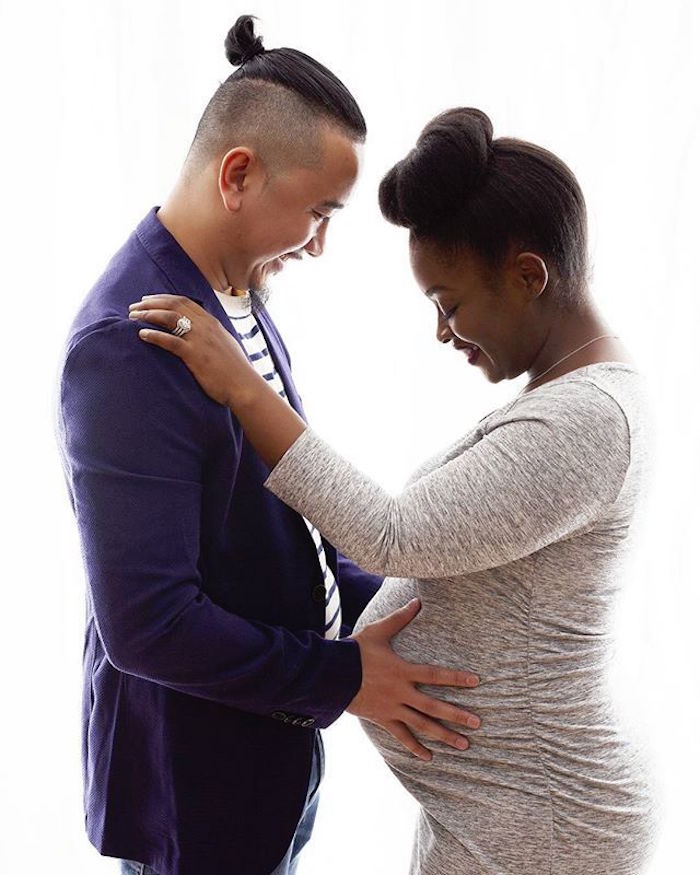 photographe grossesse photo femmes enceintes couple mixte