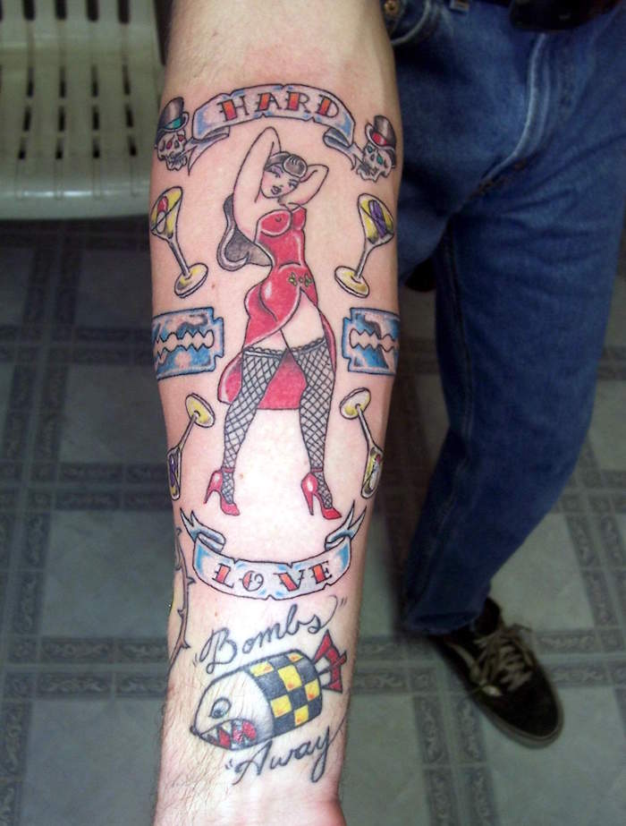 idée tatouage de femme pin up rockabilly tattoo