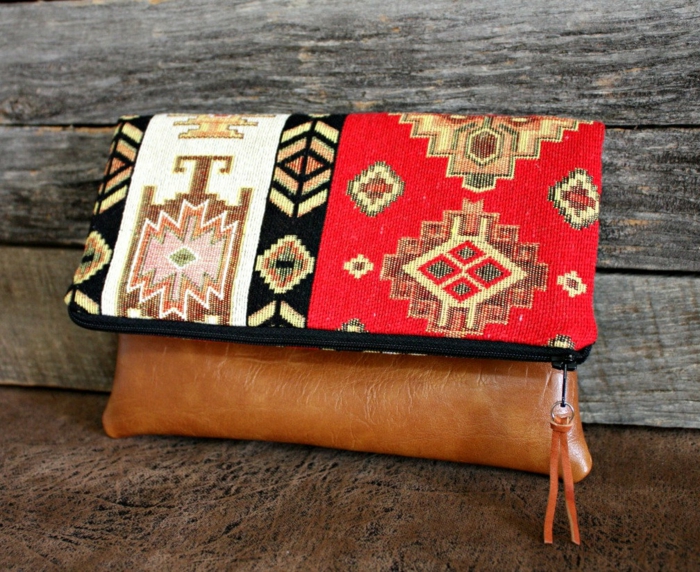 pochette femme bimatière, sac marron kilim, motifs ethniques, accessoire stylé