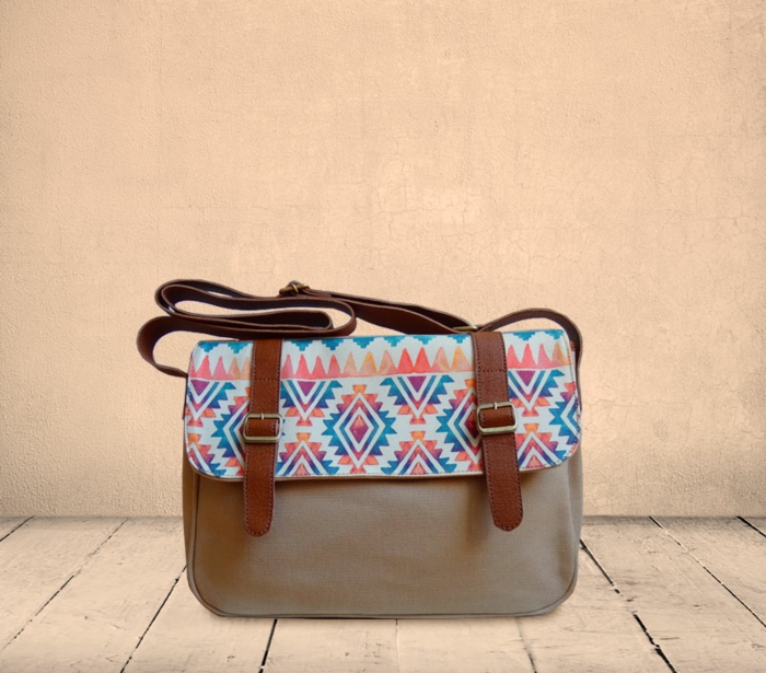 pochette de soirée, sac satchel aux motifs aztèques en couleurs pastels