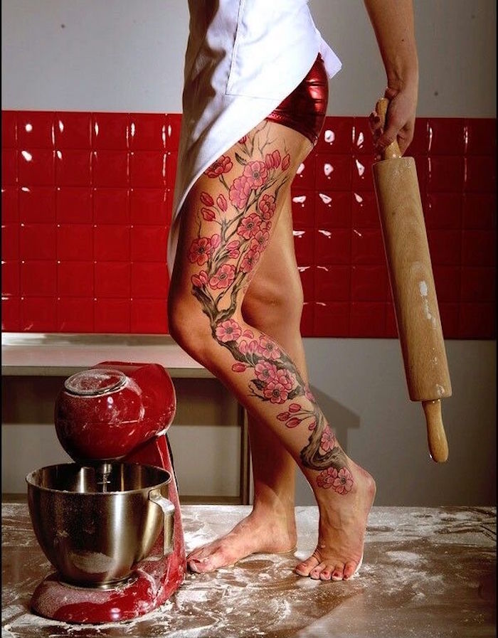 tatoo cuisse tatouage cuisses tatoo jambe femme cerisier