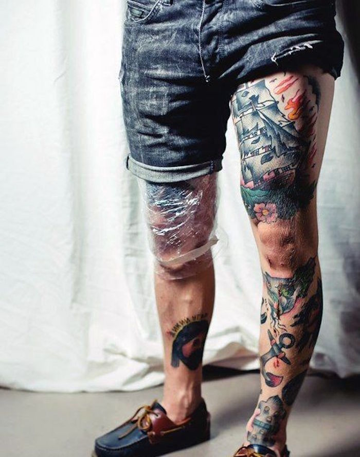 tatouages jambes tatouage cuisse homme bateau