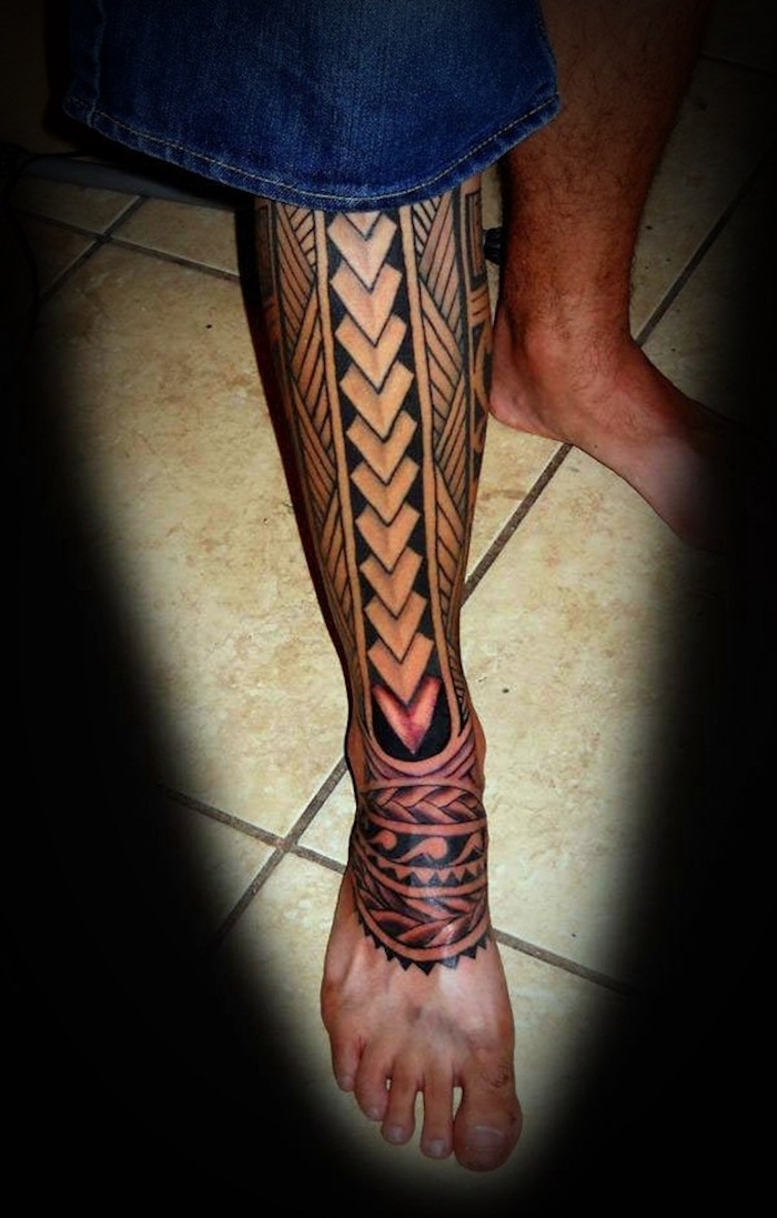 tattoo mollet homme polynesien tatouage tibia maori