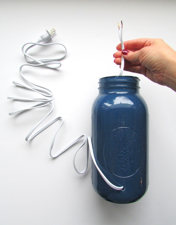 idées créatives et pratiques pour le recyclage des bocaux le parfait en verre et son détournement en lampe abat-jour diy 