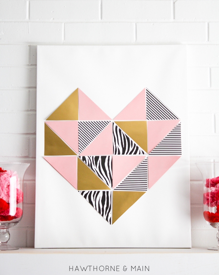 diy chambre ado, coeur de triangles colorés rue une toile blanche, exemple d activité manuelle pour ado artistique