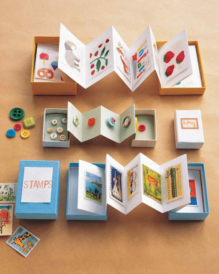 activité manuelle maternelle, boîtes aux cartes personnalisées en carton à design animal ou floral avec déco en boutons et timbres-postes