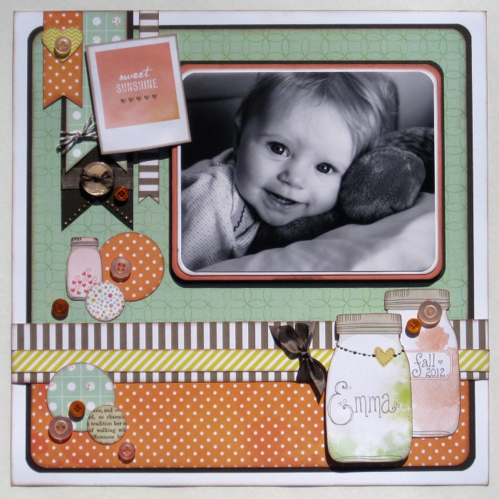 activité manuelle maternelle, collage bébé sur une page blanche avec ruban adhésif et papier coloré