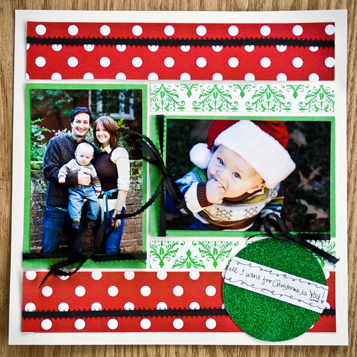 idée cadeau, fabriquer une carte de Noel personnalisée au papier blanc avec ruban décoratif en rouge et vert