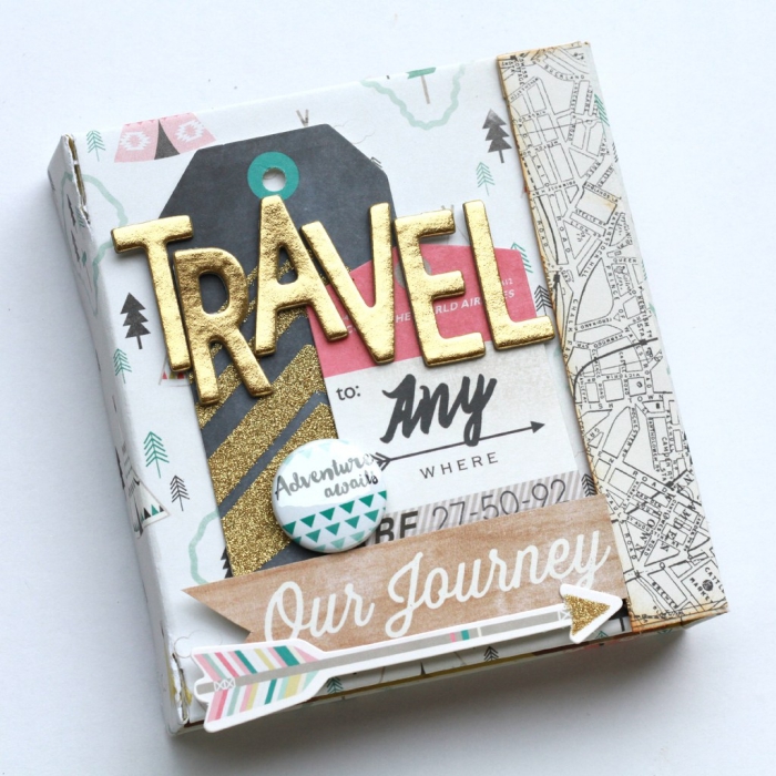 faire un album photo, couverture album de voyage avec lettres en or et papier coloré, idée pour faire son carnet de voyage