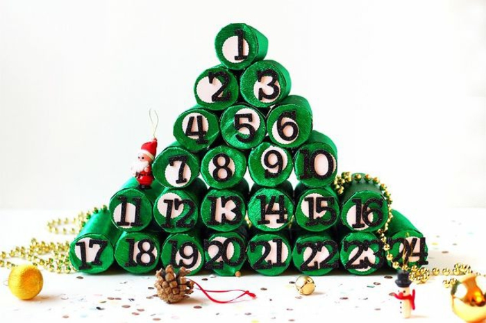 fabriquer calendrier de l'avent, arbre de Noel à faire soi-même avec matériaux recyclés