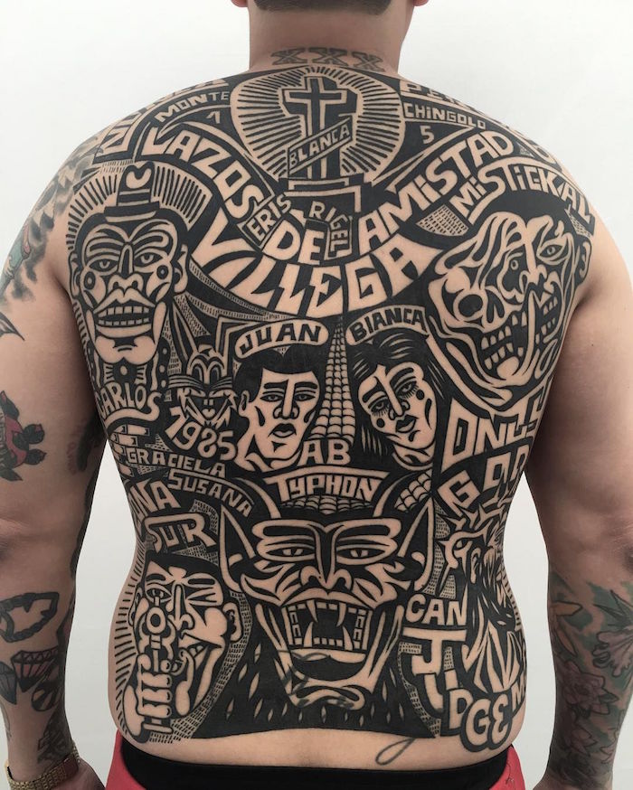 tattoo dos homme latino bande dessinée