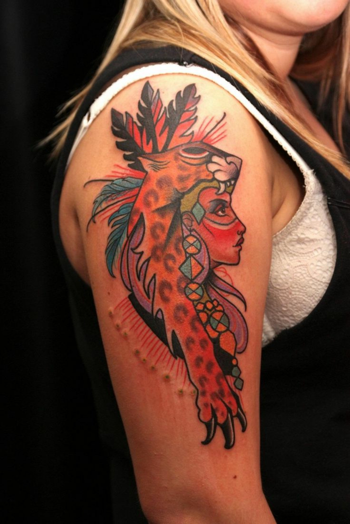 tatouage animal et indien, femme et peau de tigre, tatouage femme bras