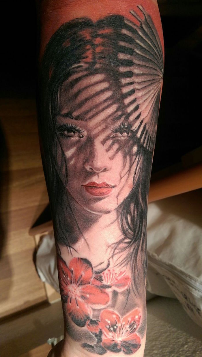 tattoo geisha japonais tatouage fleur japonaise visage ombrelle