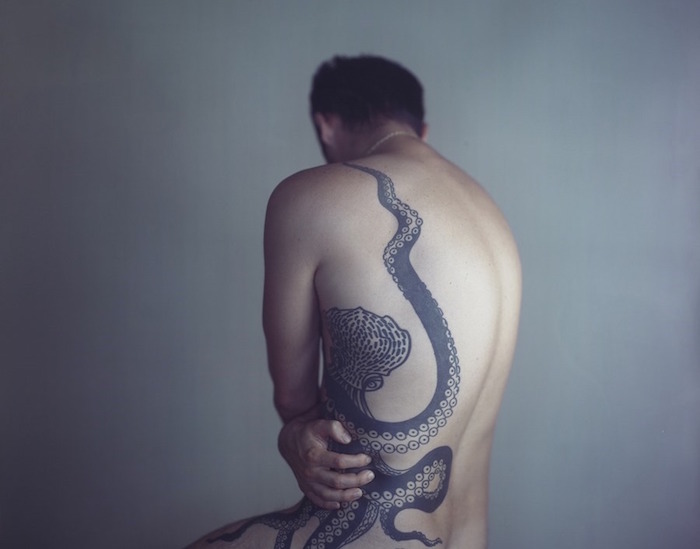 tatouage dos homme pieuvre octopus tattoo
