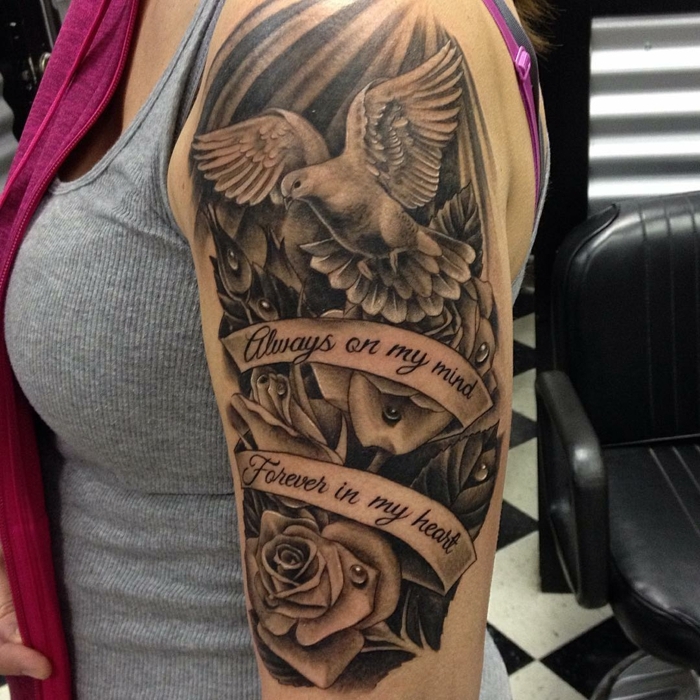 tatouage romantique, pigeon et rose, citations inspirantes "crites sur la peau