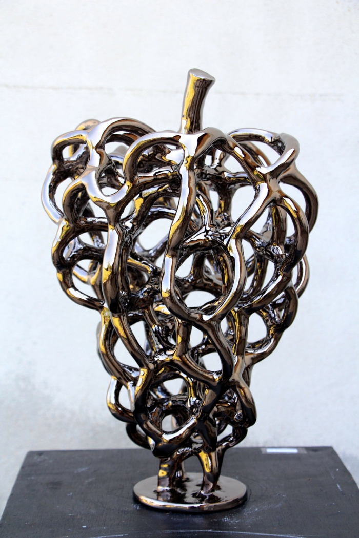 contemporain art Stephane Desmaris sculpture raisin Botrus Chrome un objet déco patiné