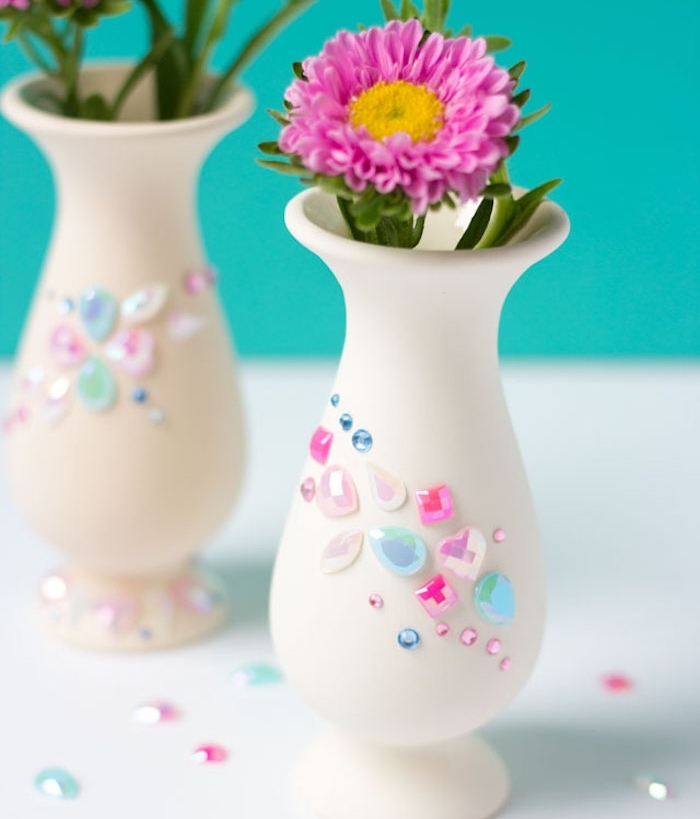 cadeau anniversaire femme et cadeau femme noel, vase de fleurs personnalisé de perles et pierres décoratives colorées