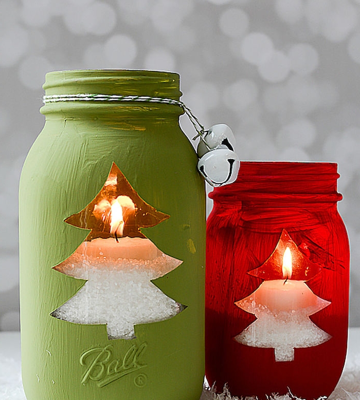 cadeau de noel a fabriquer un bougeoir en pot en verre repeint en rouge et vert avec bougies et sel imitant la neige a l interieur
