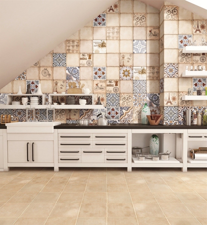carrelage ciment, aménagement de cuisine beige avec armoires blanches et comptoir noir, rangement horizontale pour la cuisine