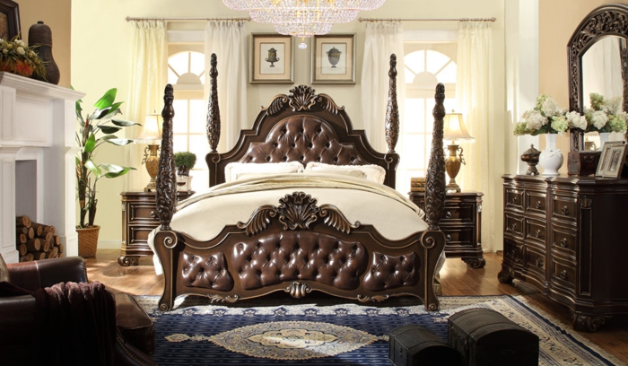chambre baroque, encadrement de lit en bois foncé, tapis bleu, murs beiges, cheminée décorative blanche