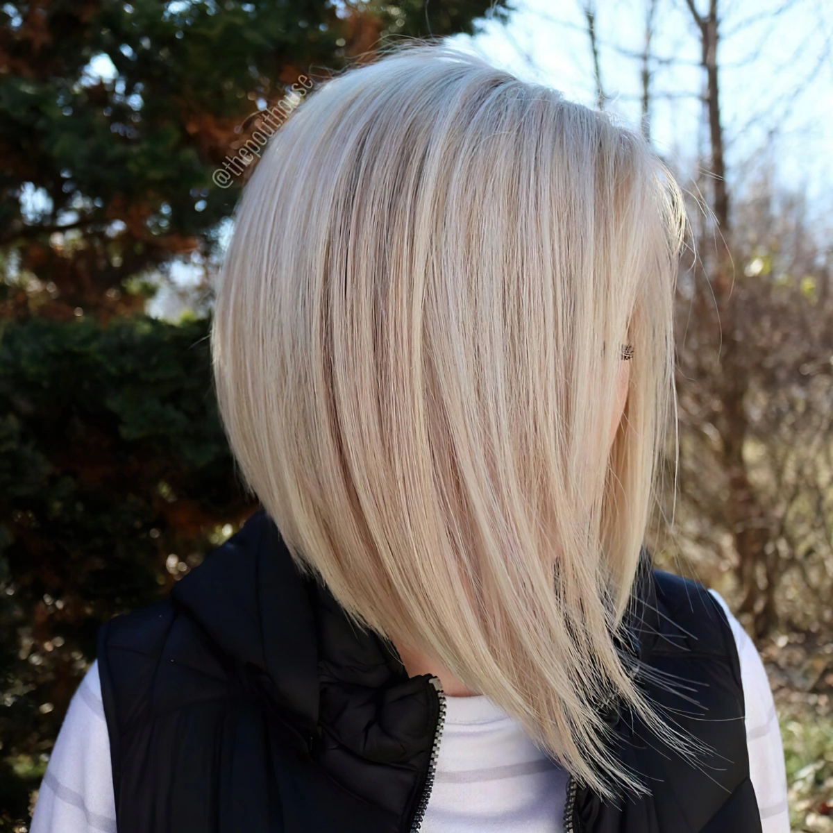 coiffure cheveux longs en degrade coupe plongeant blonde