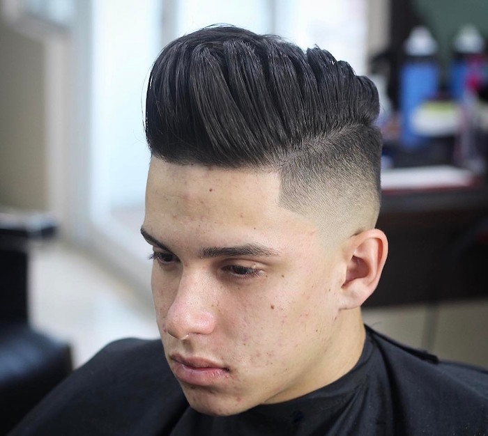 coupe leonardo dicaprio pompadour haircut style latino long dessus brosse