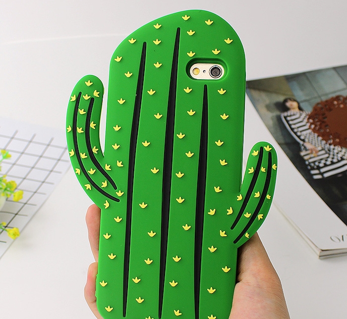 coque smartphone en forme de cactus, idee cadeau de noel ado 15 ans originale pour protéger son smartphone