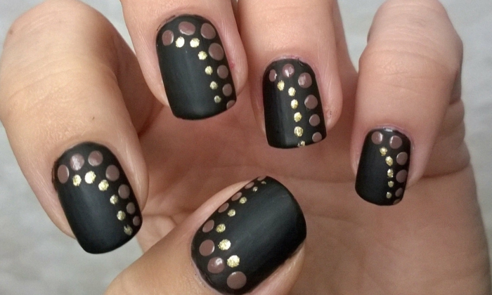 Superbe nair art black matte nails shiny tips comment noir avec points dorées
