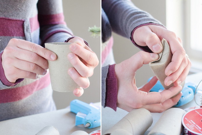 tuto paquet cadeau simple en rouleau de papier toilette recyclé, écraser le rouleau et plier les bouts vers l interieur pour créer une petite boîte