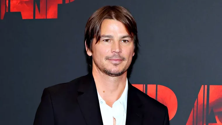 josh hartnett coupe de cheveux raie au milieu petite barbe