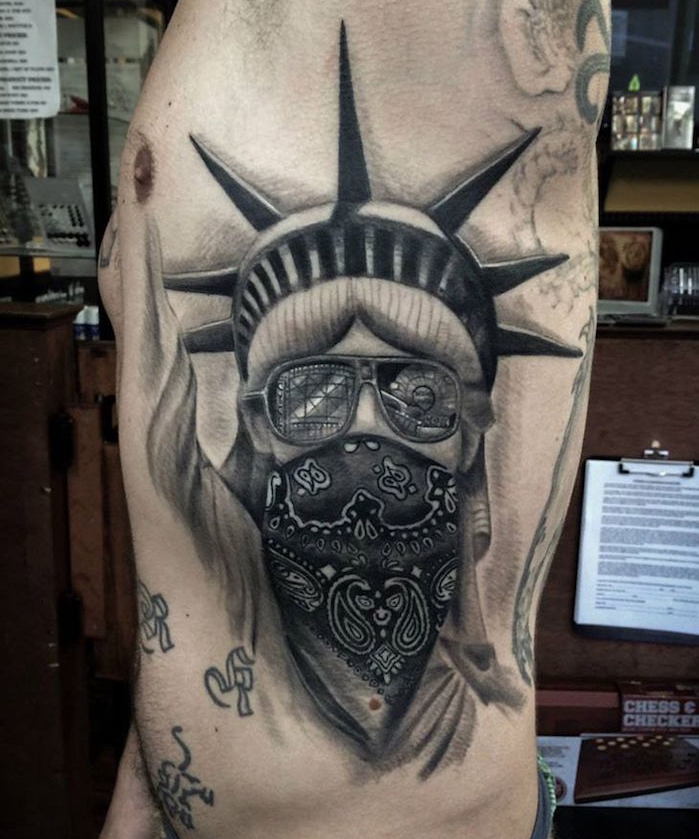 signification tattoo signification tatouages symbole du voyage tatouage courage statue de la liberté